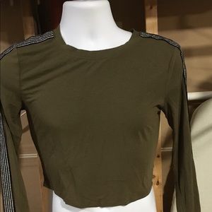 Forever 21 army green cropped top size large